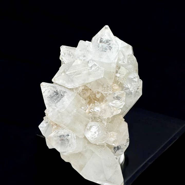 Raj Minerals Inc - Wholesale Art Stones - Diamond Clear Apophyllite 2