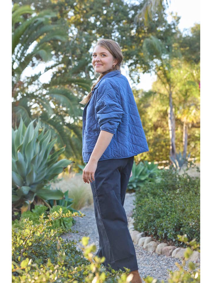 and for Good - Wholesale Jacket - Women's - Countryside Quilted Jacket - Inky Blue16