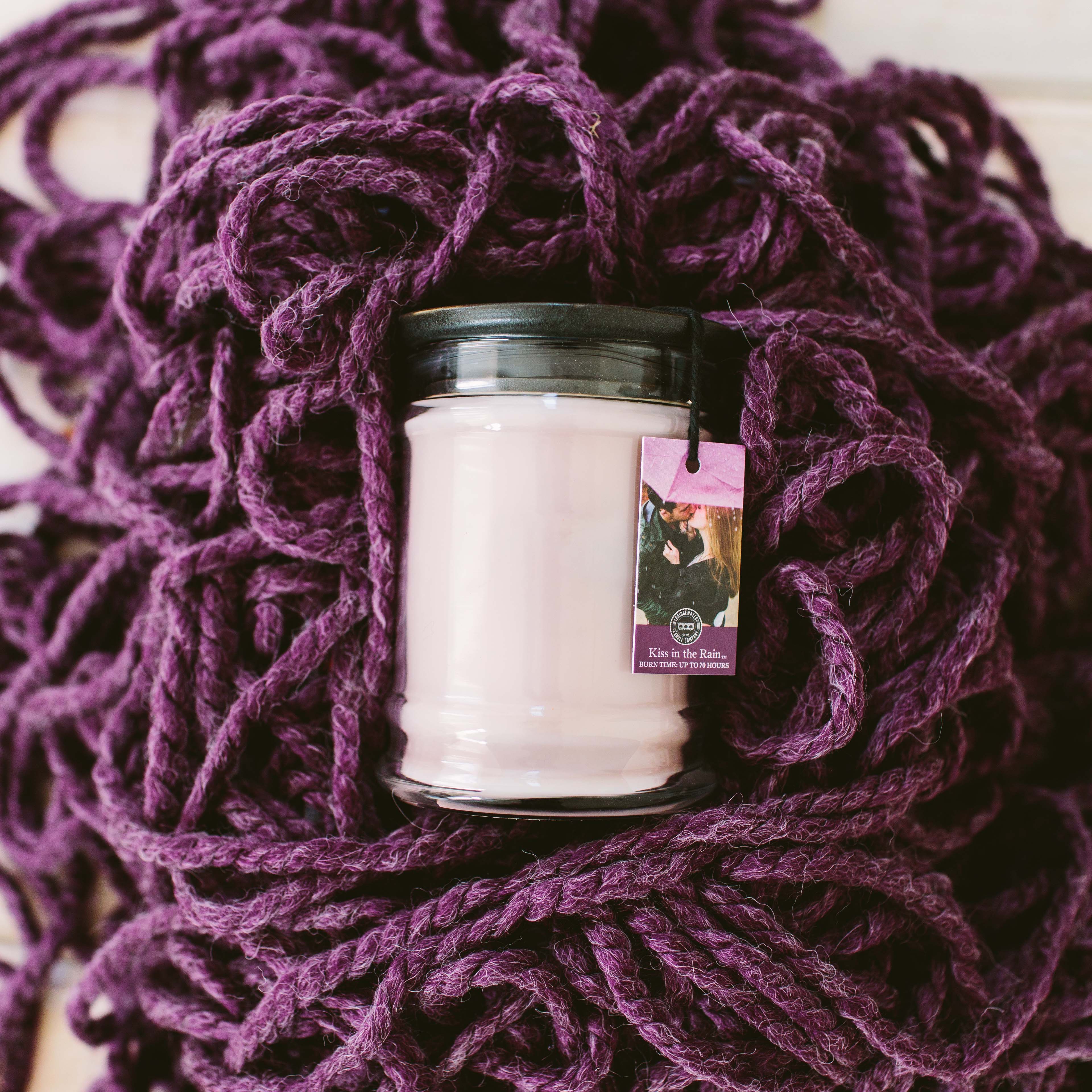 Bridgewater Candle Company - Wholesale Jar/Filled Candle - Kiss in the Rain 18oz Large Jar Candle6