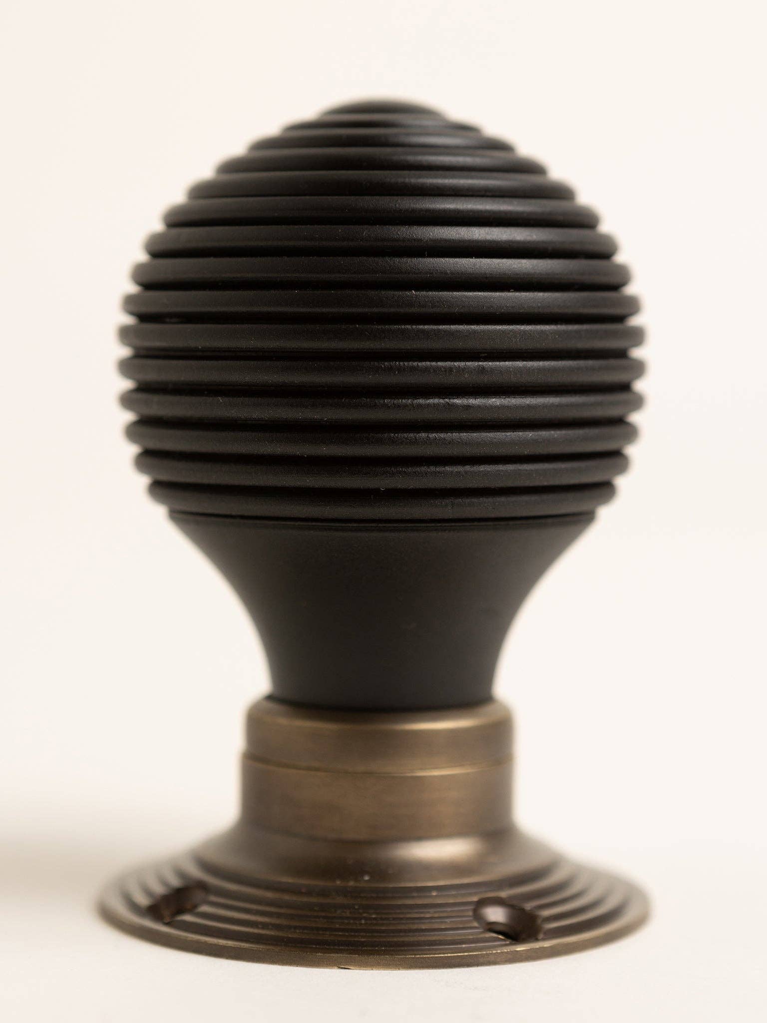 Brass bee - Wholesale Knob/Pull - Beehive Door Knobs - Ebonised & Antique Brass (Pair)0