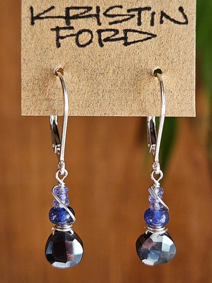 Orecchini in Spinello Nero, Zaffiro Blu e Tanzanite (EBK0126) per la vendita all'ingrosso da parte di KRISTIN FORD Jewelry With Meaning