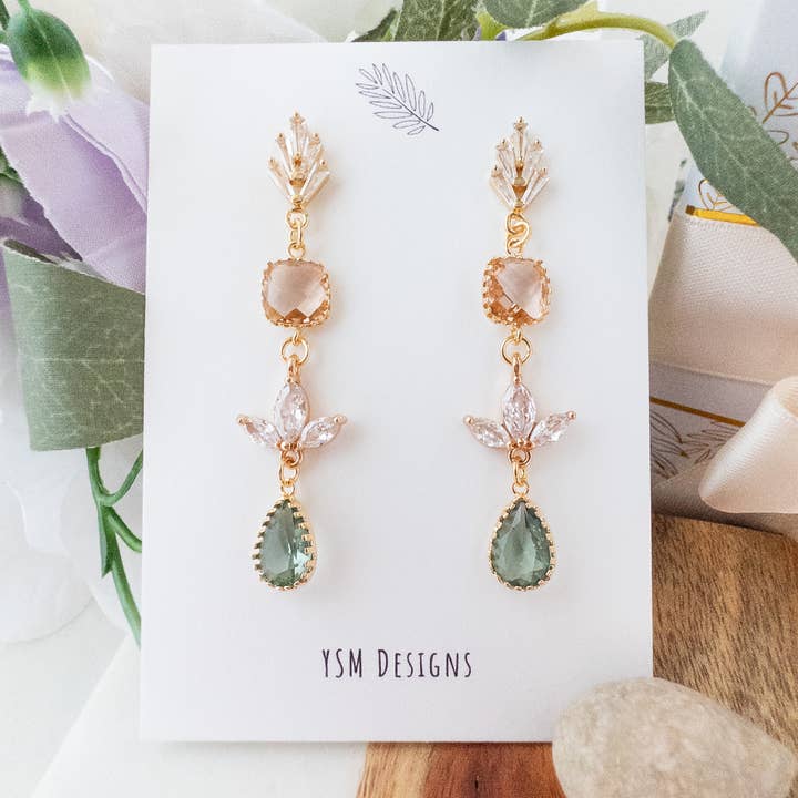 Pendientes de declaración dorados Pendientes de cristal Piedra melocotón verde para venta al por mayor de YSM Designs