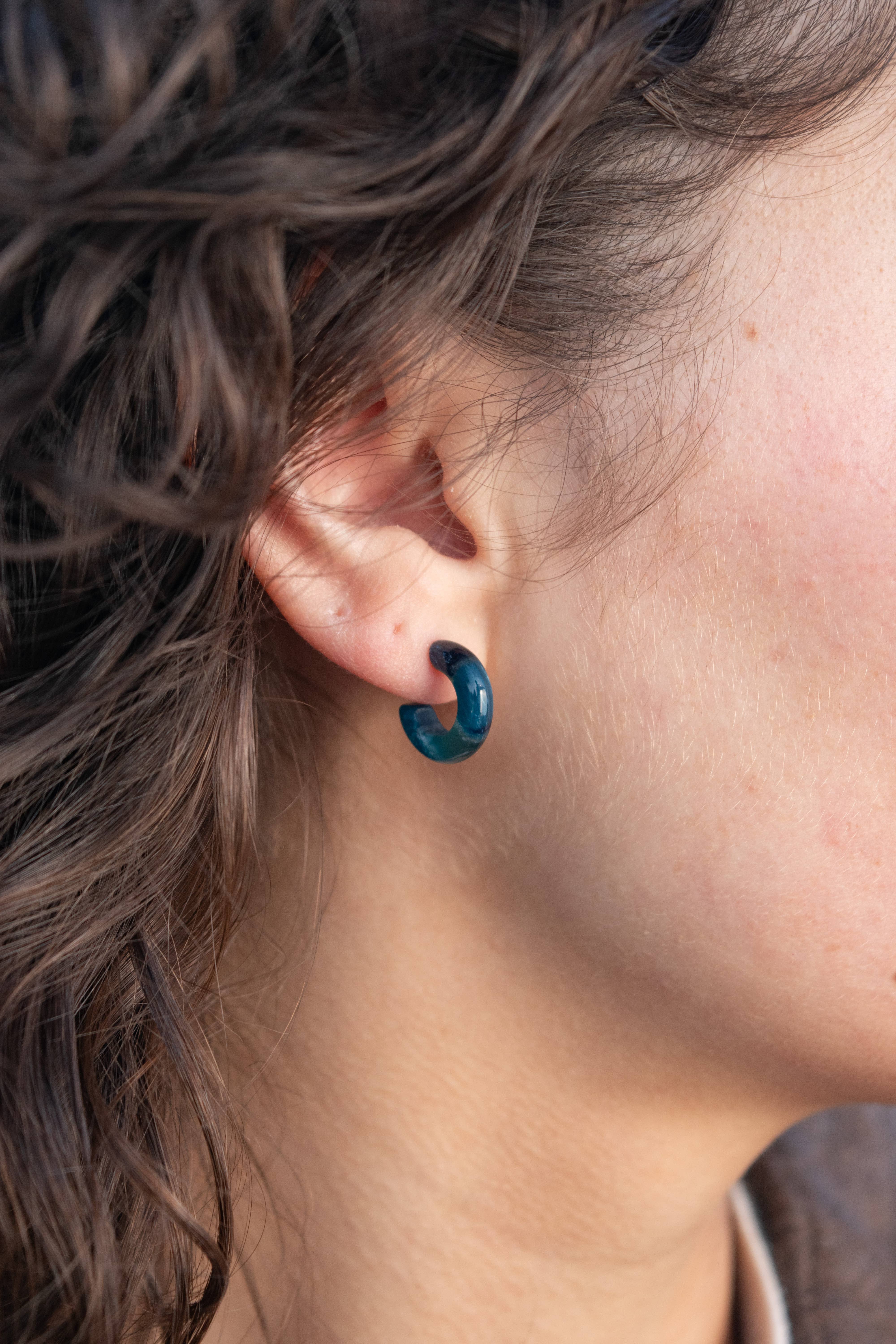 Fenna&Fei - Wholesale Hoop Earrings - Huggie Hoops Collection | Small Tiny Minimalist Resin Hoops14