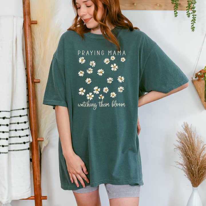 Scripted Pearl - Wholesale Screen Printed T-Shirt - Women's - Praying Mama Watching Them Bloom Daisies Comfort Colors Tee13