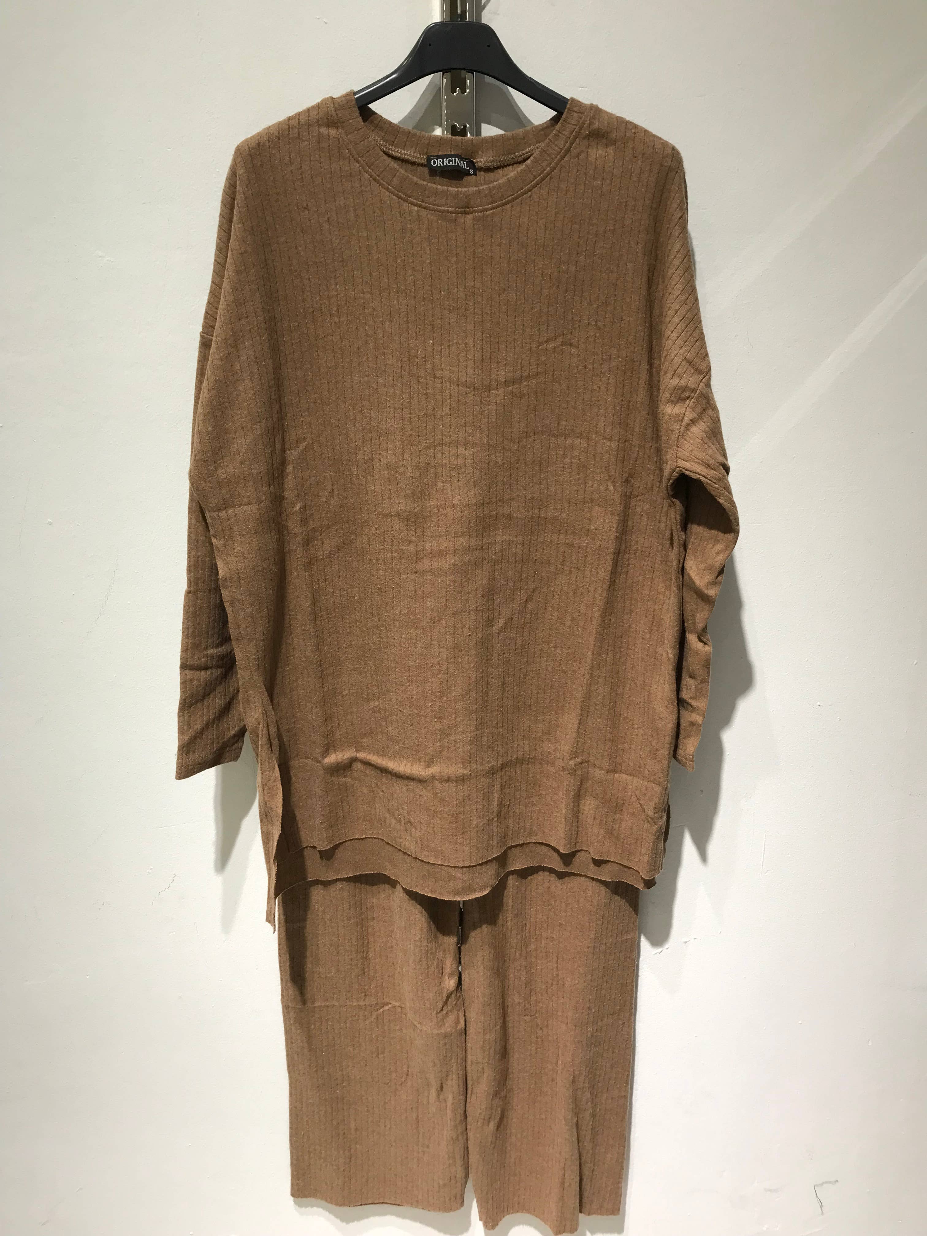 Only Yuan - Wholesale Tops Set - Women's - ref 01 set 11