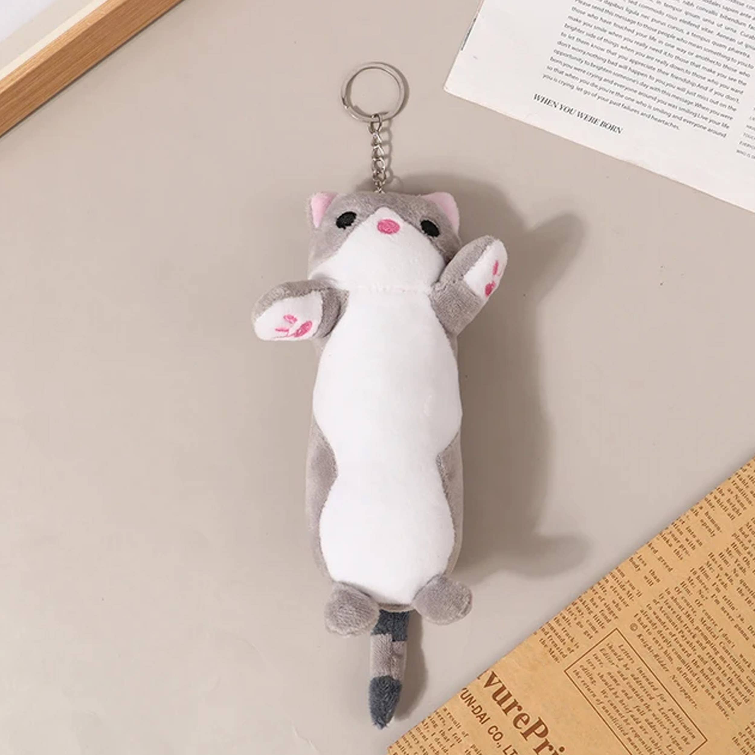 Buddha Yoga - Vendita all'ingrosso Portachiavi - Bambini - Adorabile Portachiavi Giocattolo Morbido a Forma di Gatto Lungo in Stock6