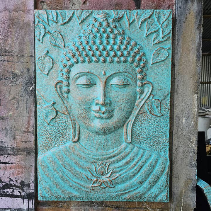 Grand relief Bouddha turquoise - 0,7 x 1 m pour la vente par AW Artisan