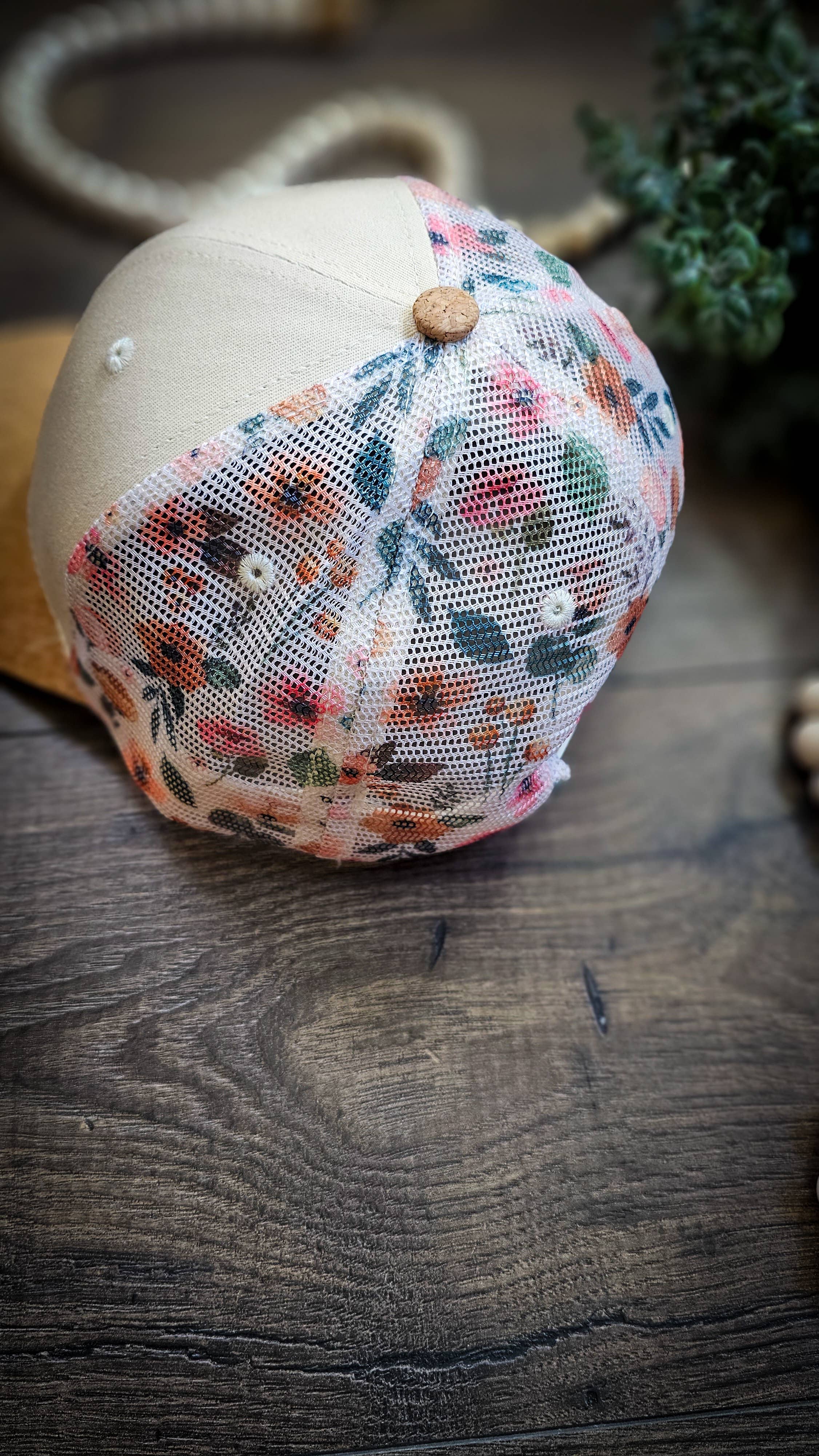 BRIARANDSPHINX - Wholesale Trucker Hat - Women's - Cream Floral Cork 1