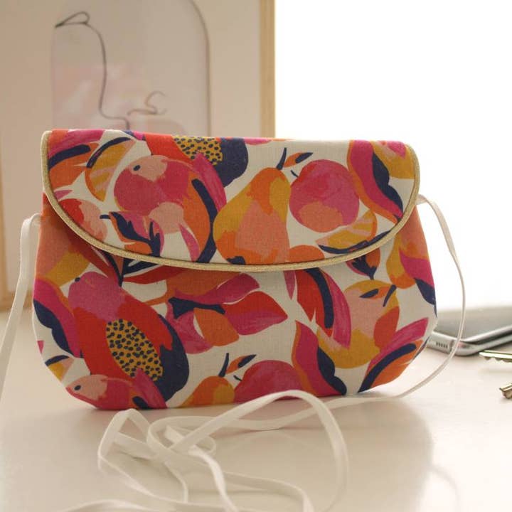 Fruit pocket bag for wholesale by Sabrina Trefle