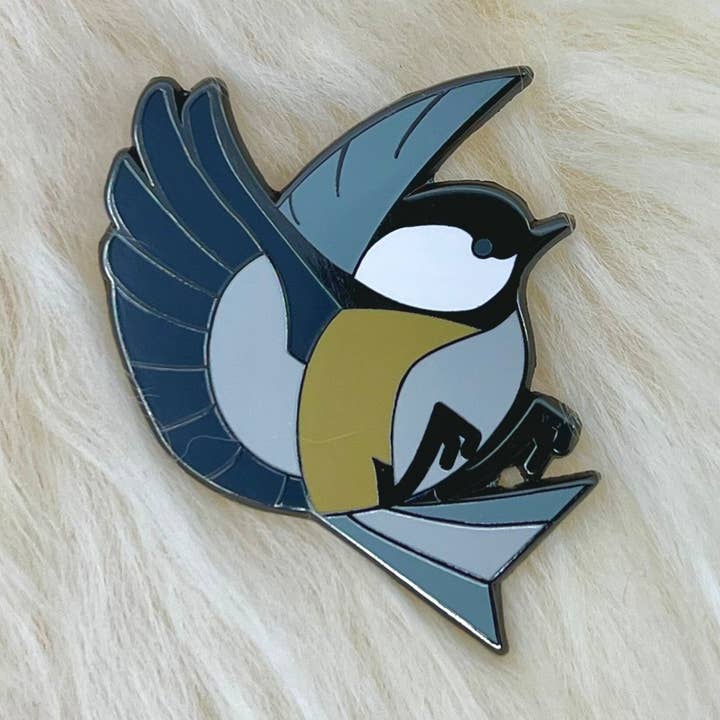 Roamin' Bison Workshop - Wholesale Lapel Pin/Button - Chickadee Hard Enamel Pin | Chickadee Pin | Bird Pin | Art D0