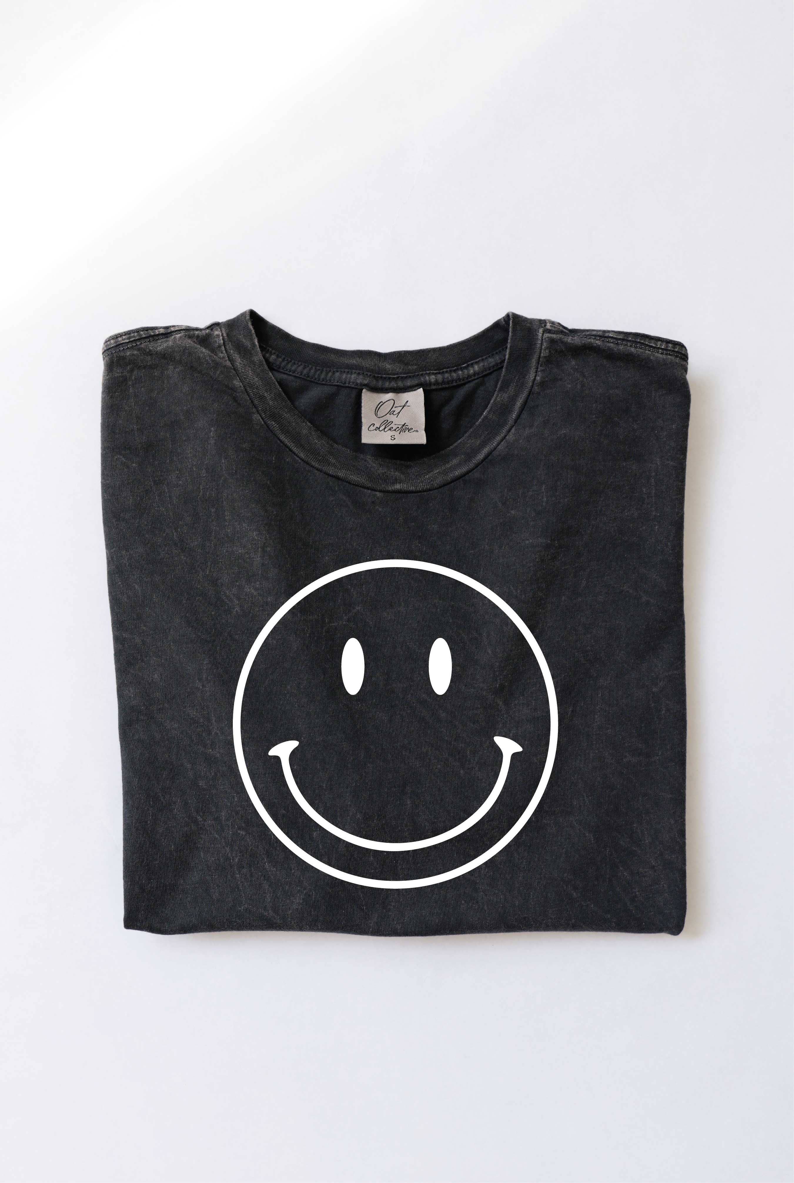 OAT COLLECTIVE - Wholesale T-shirt met print - Dames -  Smiley Face Mineral Washed Graphic Top - Op bestelling gemaakt8