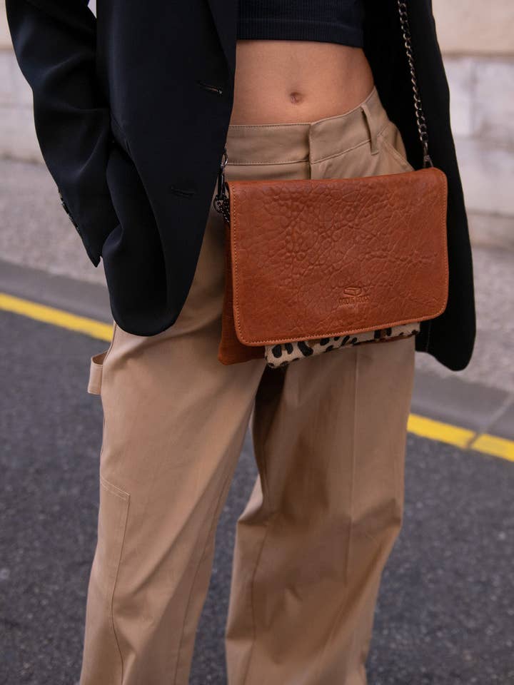 Duo: grande custodia con patta a bolle + custodia con zip in cavallino per la vendita all'ingrosso da parte di brique rouge