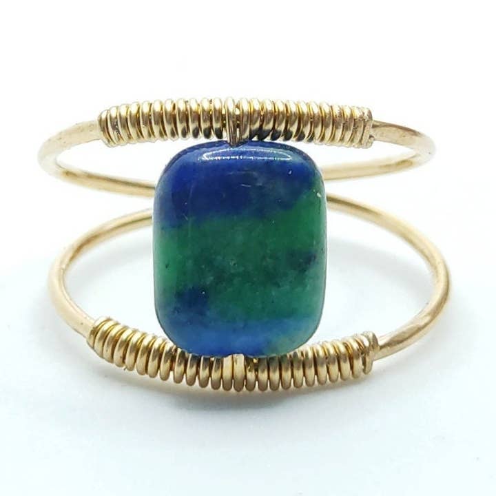 Bague OLI - Chrysocolle - Or Recyclé - Goldfilled 14 Carats pour la vente par Mani Namaste