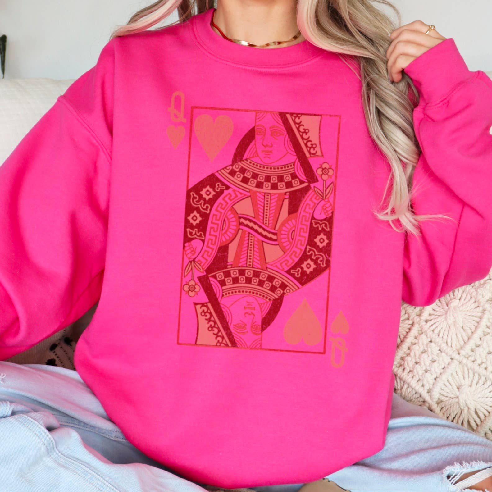 Shoppe SHC - Wholesale Graphic Sweatshirt - Women's - Queen Of Hearts Valentine Graphic Crewneck Sweatshirt6
