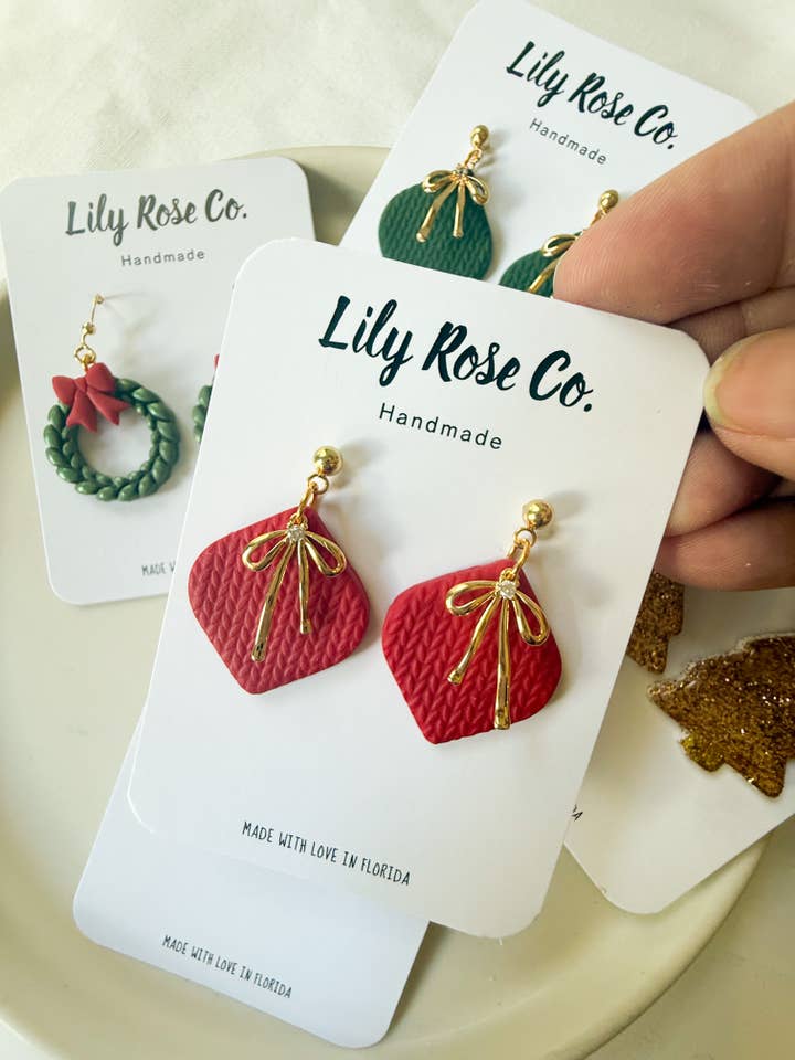 Weihnachtshänger mit Schleifen für den Großhandel von Lily Rose Co.