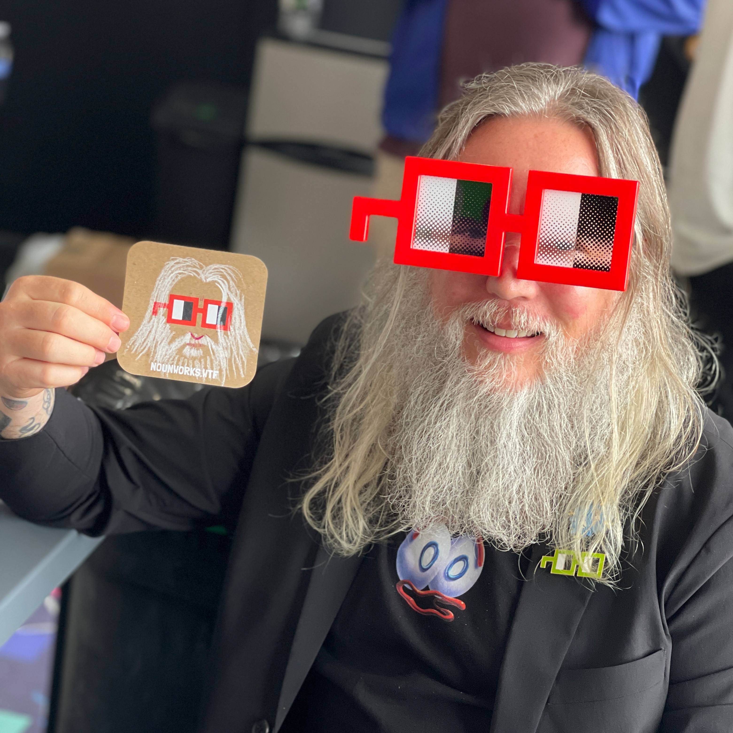 Bigshot Toyworks - Wholesale Gag Gift/Novelty Gift - Bigshot Noggles in Classic Red10