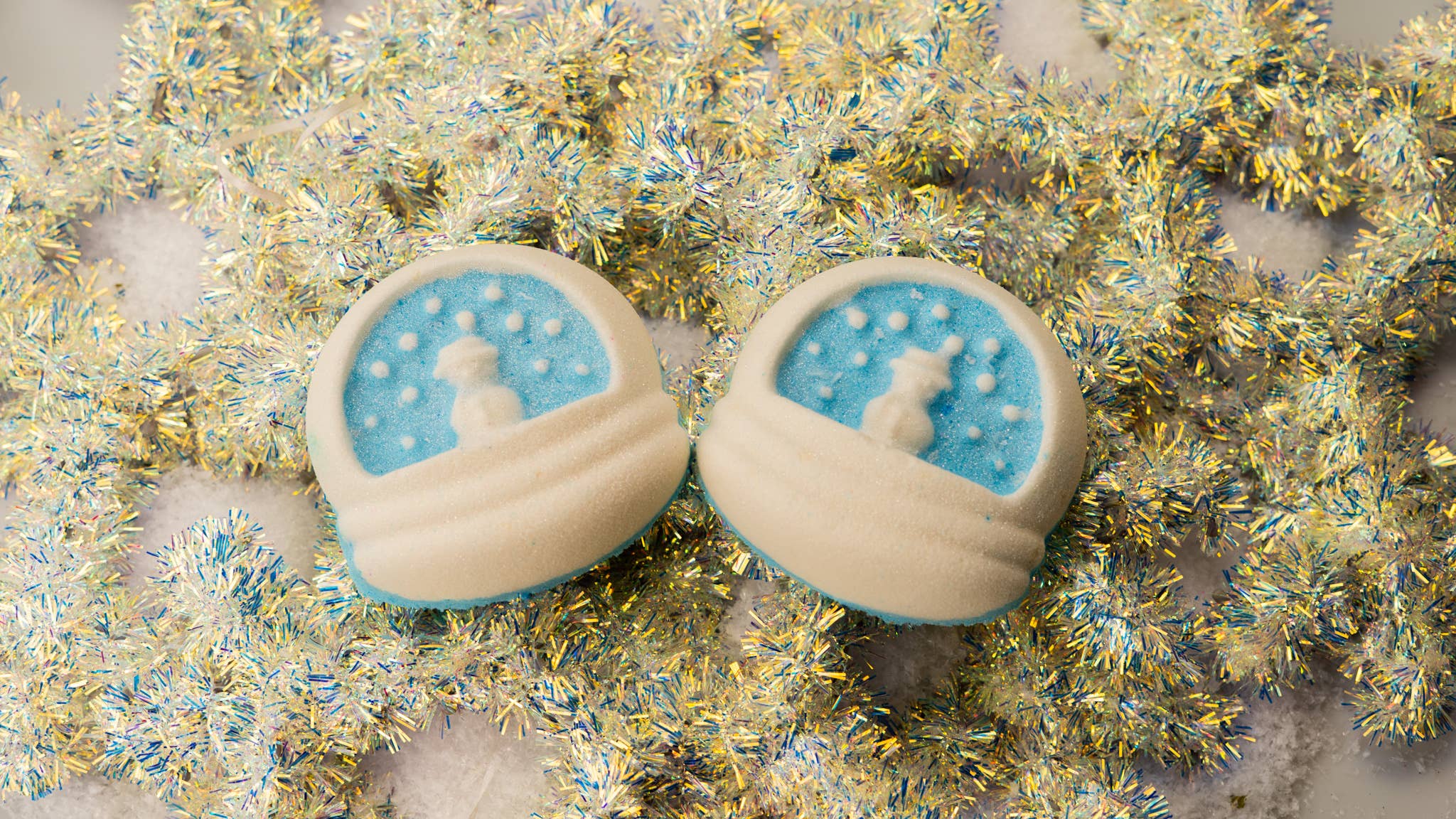 Scentish – wholesale Bath bomb/fizz – Snow Globe Bath Bomb0