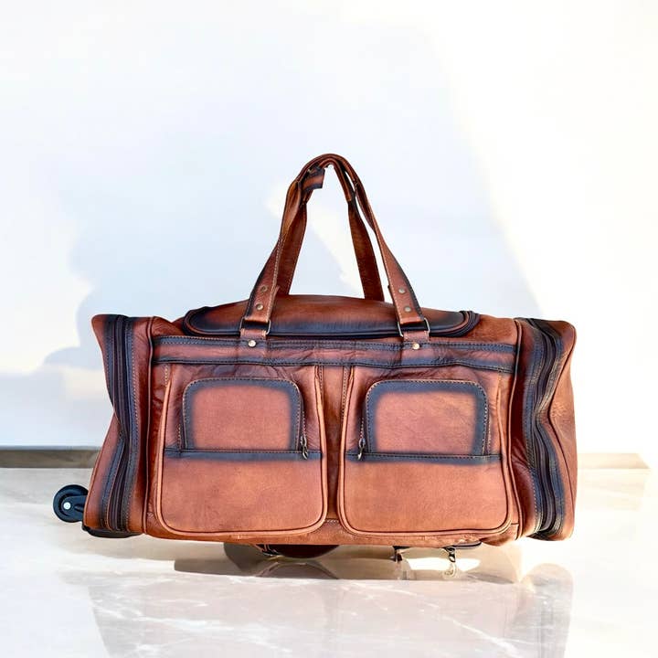 Sac de voyage à roulettes en cuir rustique pour la vente par Western Linens