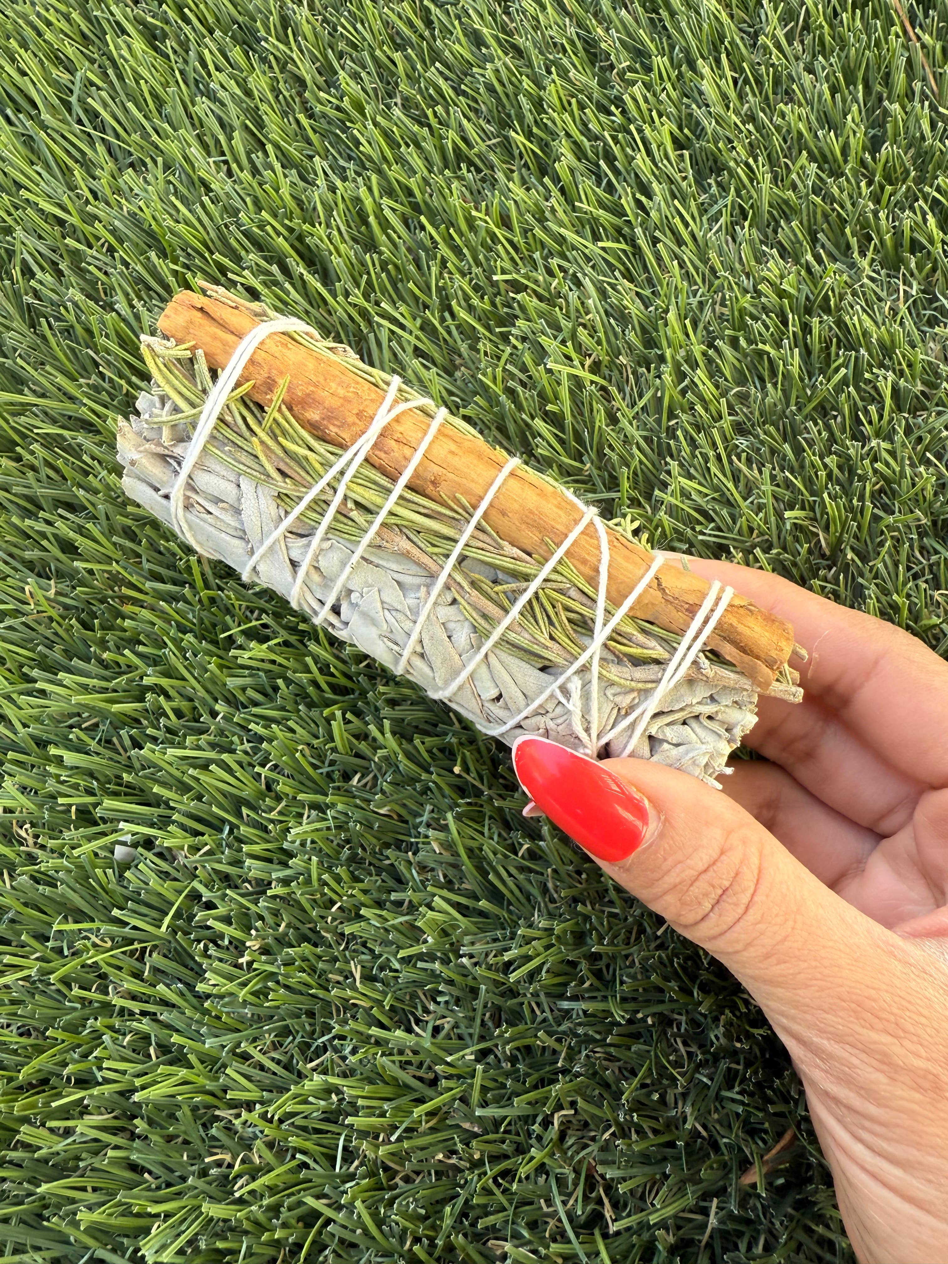 Faiza Naturals - Wholesale Sage Bundle - Rosemary with Cinnamon and White Sage Bundle 1