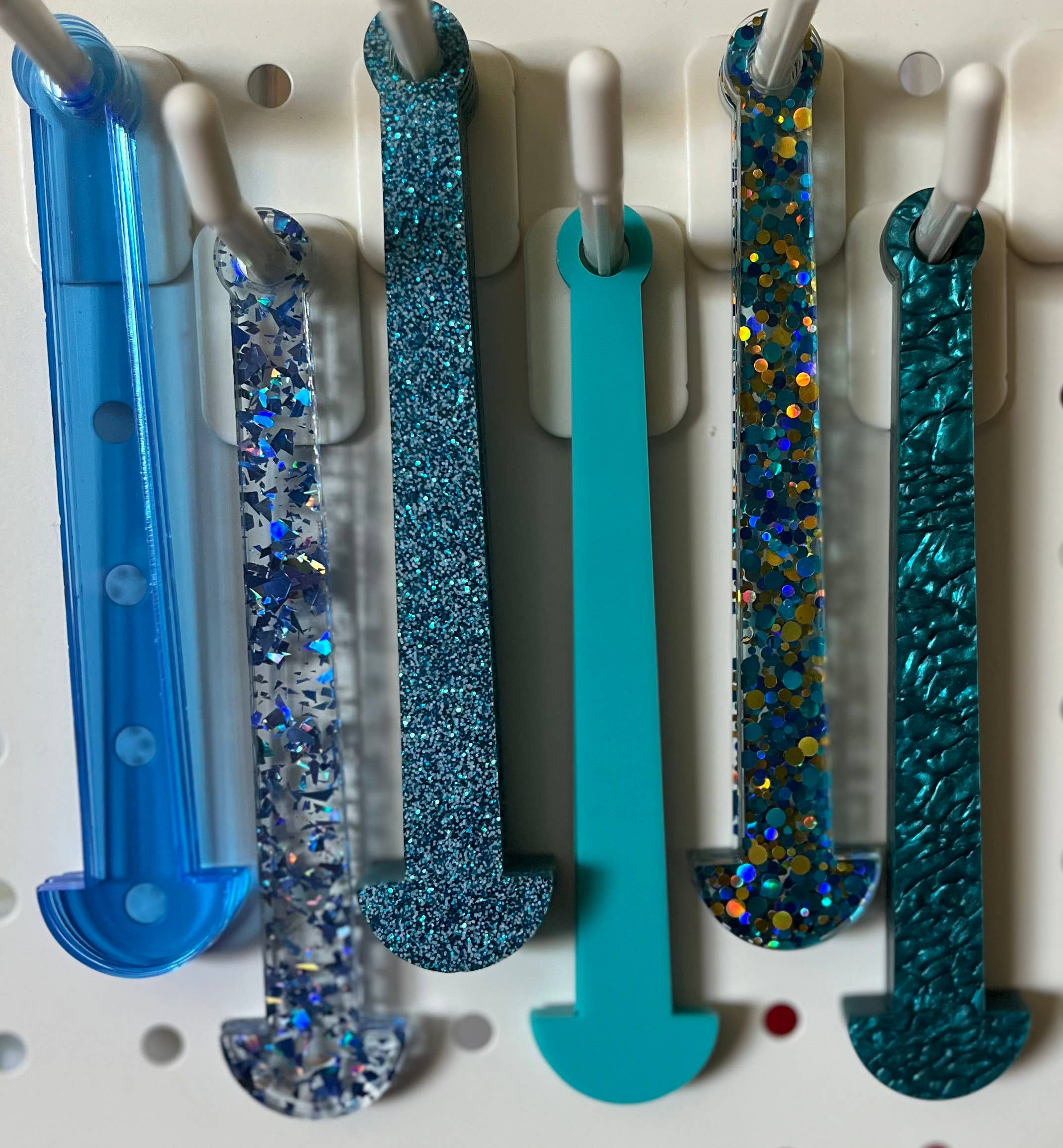 HapBee Creative Studios - Wholesale Knitting/Crochet Supplies - Yarn-on-the-Go9