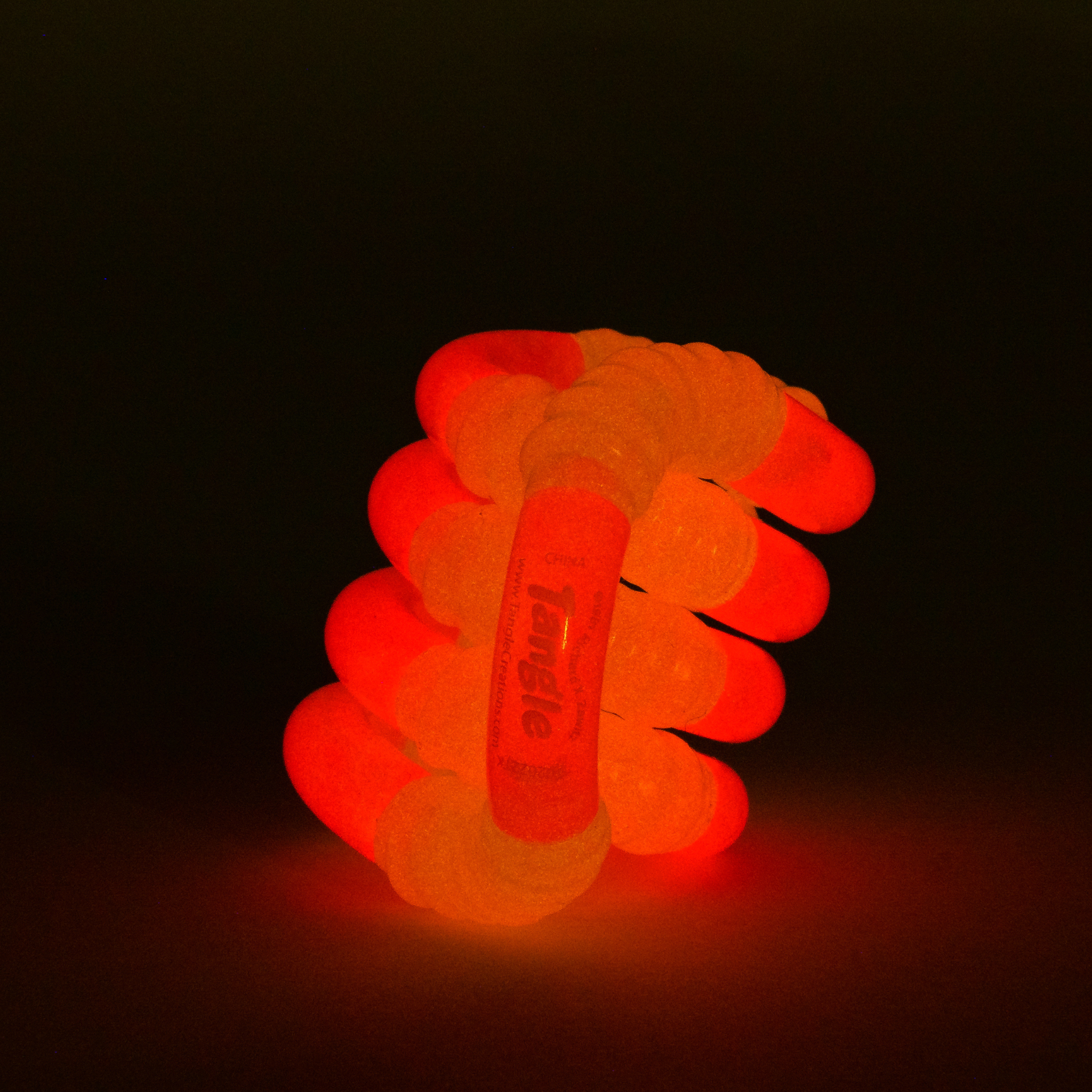 Tangle, Inc. - Vente Fidget/jouet anti-stress – enfant - Tangle® Jr. jouet sensoriel lumineux pour apprendre dans le noir13