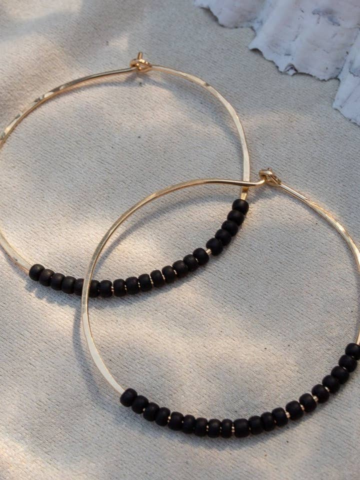 Hoepels met kralen voor wholesale door Pelican House