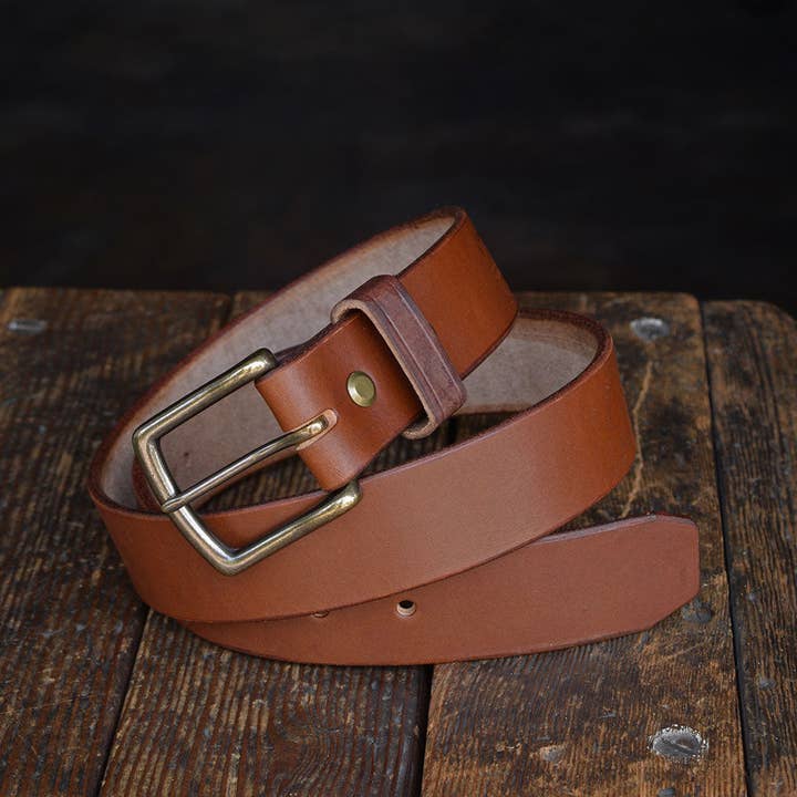 Håndværksbælte Brun 1.75 for engroshandel hos Craft and Lore