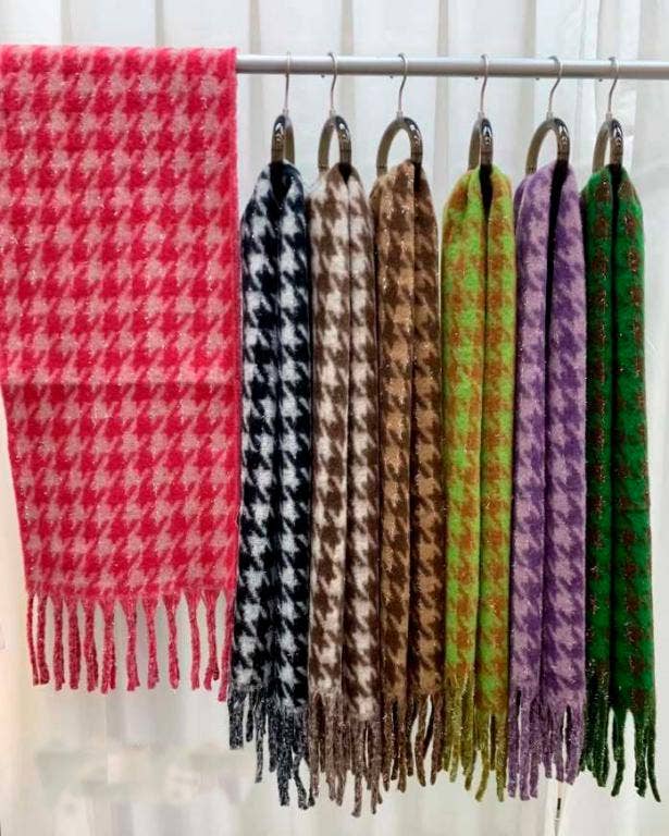 Chenson & Gorett - Wholesale Scarf - Women's - Women's Wool and Cashmere Scarf with Pico de Gallo Design1