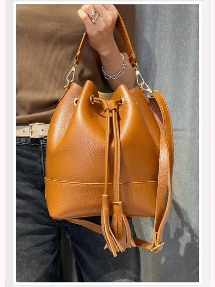 Grote leren suikerrietvormige tas van grof rundsleer 20261 voor wholesale door Z et Z