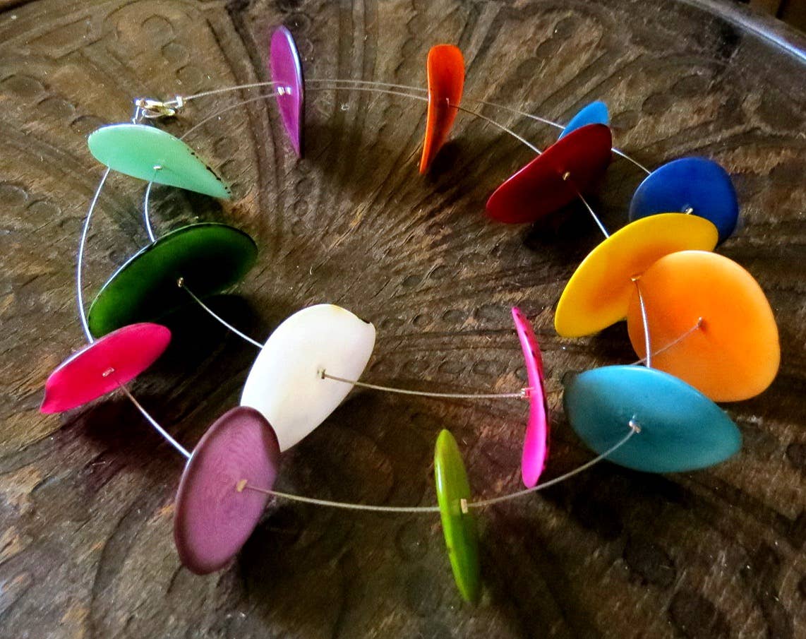 Ans Designs – wholesale Beaded/pearl necklace – Crossed petals9