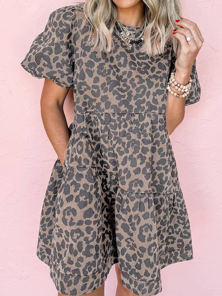 Vestido Mini de Manga Curta Bufante em Denim Castanho com Estampa de Leopardo por atacado de Azzurro