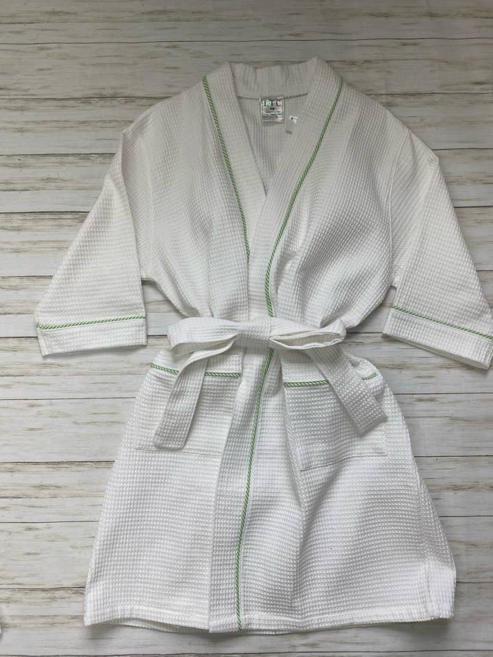 Love That Cotton - Wholesale Robe - Women's - White Waffle Robe- Seersucker Trim1