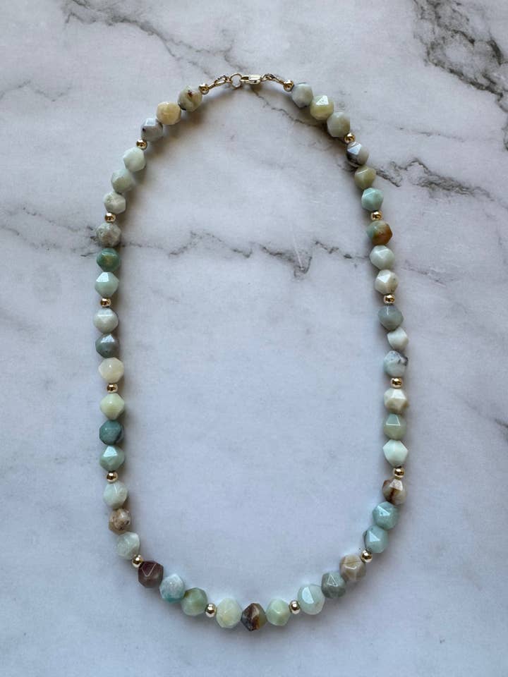 Collier en perles de pierre précieuse naturelle Iris et en or rempli pour la vente par Jessica Matrasko Jewelry