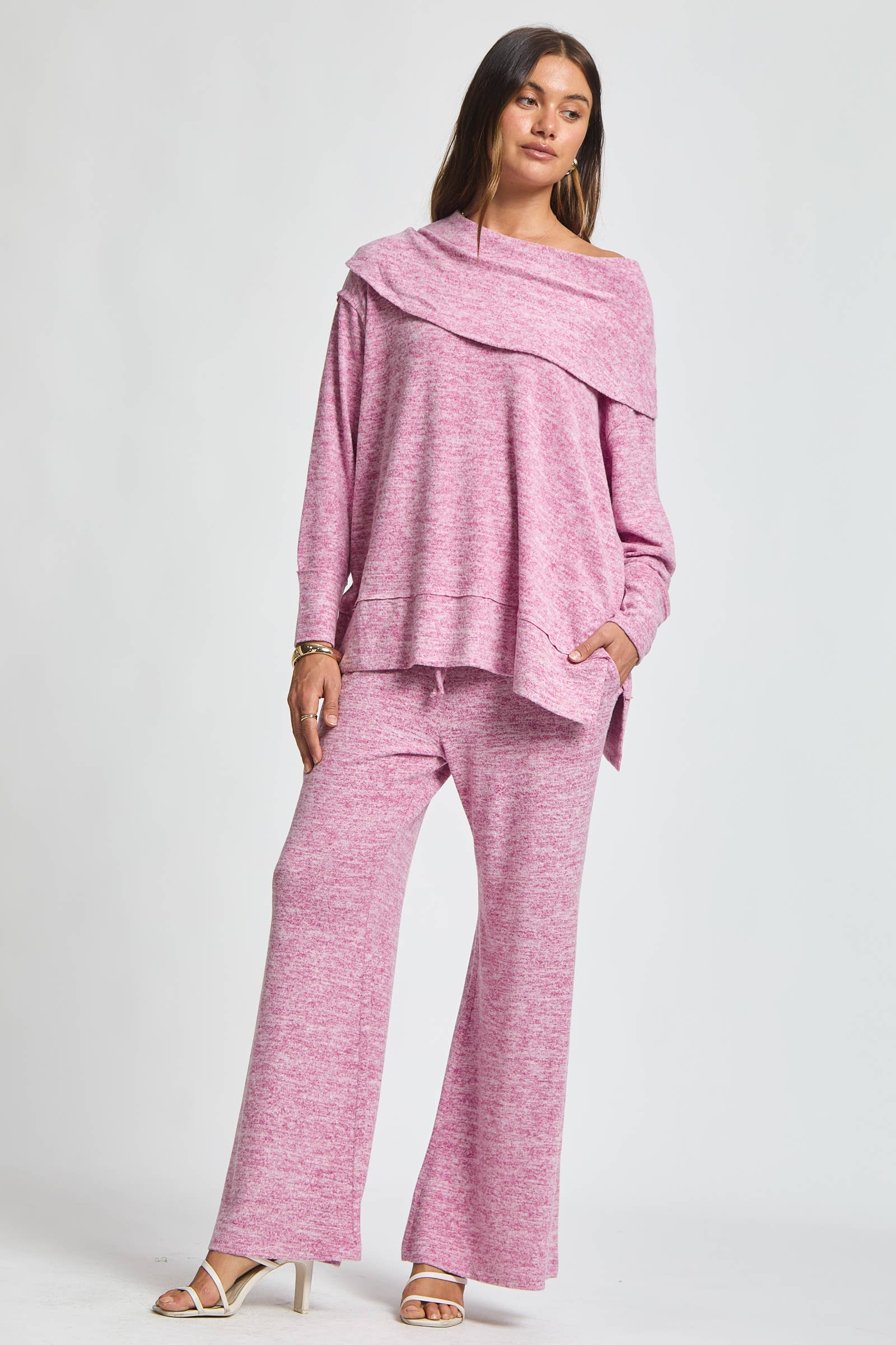 Dear Scarlett - Vente Ensemble de vêtements d'intérieur – femme - Ensemble en cachemire prêt pour le voyage11