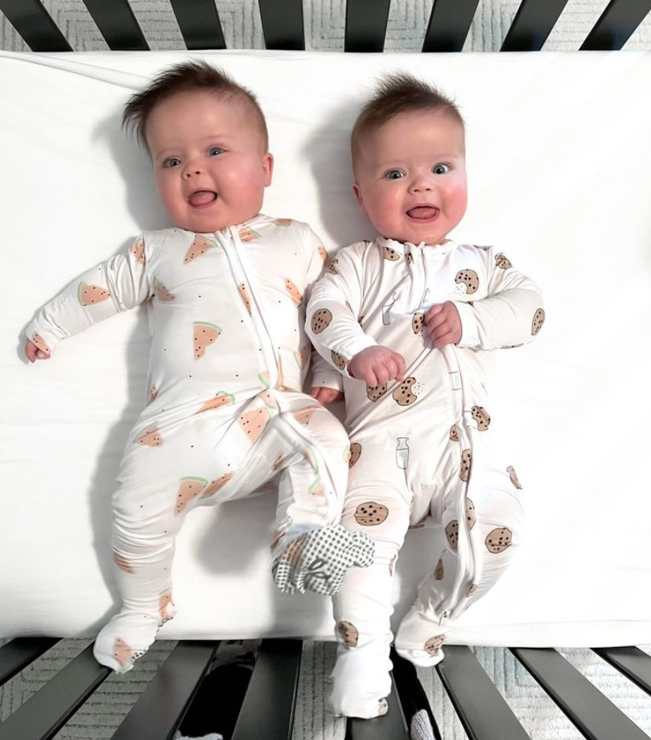 Dear Perli - Wholesale Sleepsuit - Baby - Bamboo Baby Zippered Footie Onesie - Cookie Craze2