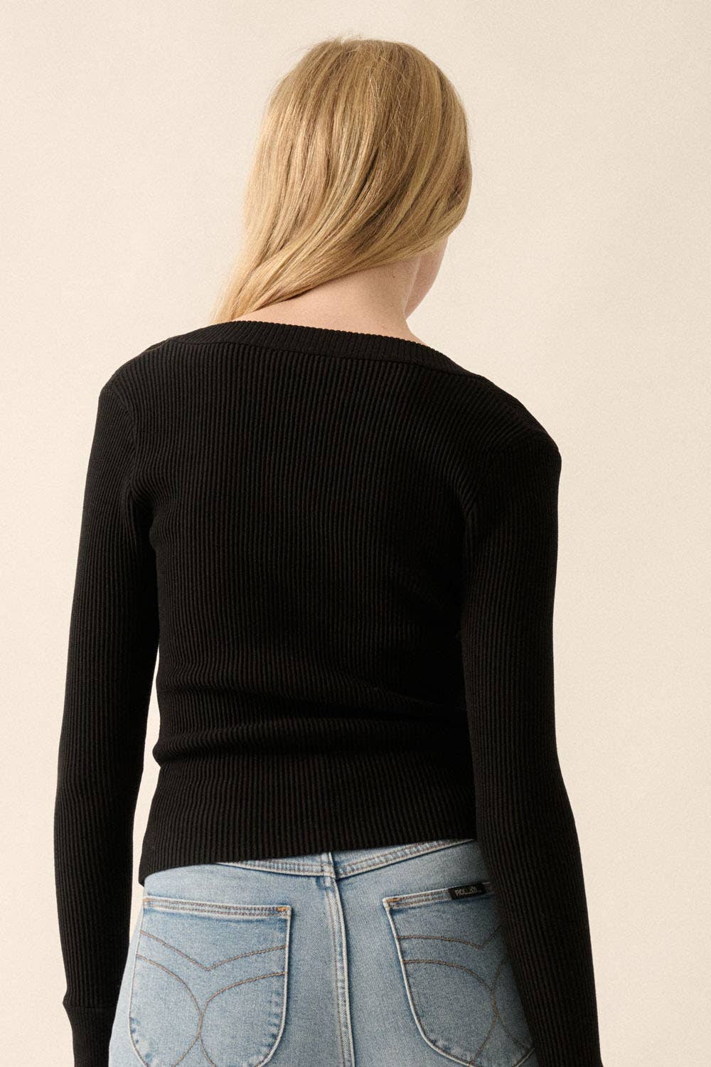 Promesa USA – Engroshandel Strikket top - Dame – Shaper Fit ribstrikket top med dyb V-hals og lange ærmer11