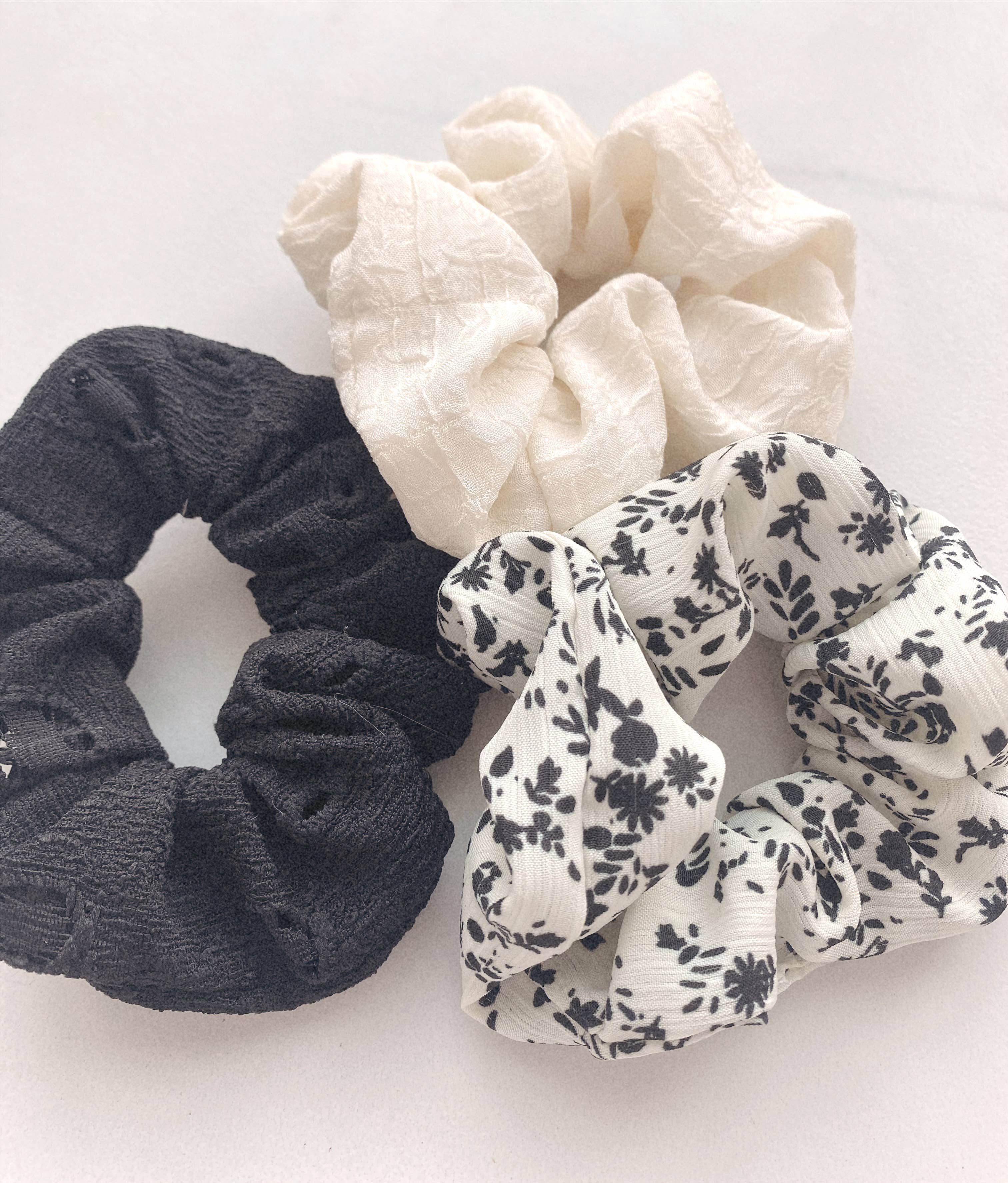 Saige Collective - Wholesale Scrunchie - Women's - SAIGE Scrunchie - Single hair Scrunchie4