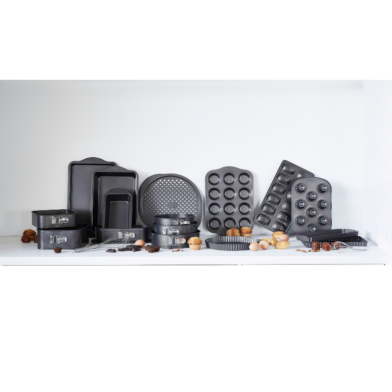 Black Rectangular Tart Pan with Removable Base Coated Steel for wholesale on Faire4