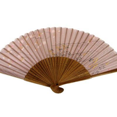 Éventail en soie rose avec fleurs roses et grains dorés, bambou brun pour la vente par World Treasure Trading