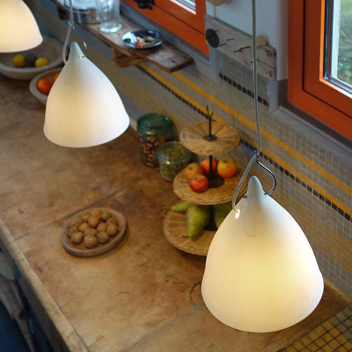 CORNETA EN SUSPENSIÓN, porcelana brillante o mate para venta al por mayor de Tsé & Tsé