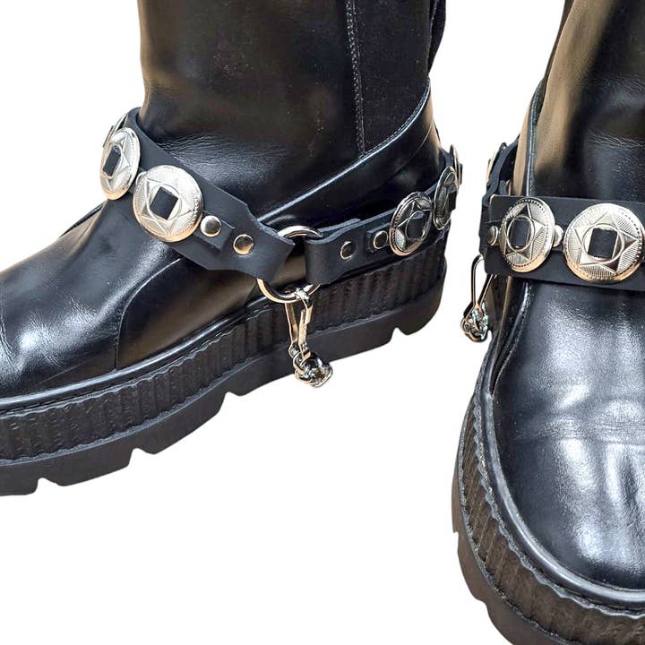 Funk Plus - Wholesale Belt - Women's - BS380 CONCHO STUDDED STRAP BOOTSTRAP BACK CONCHO