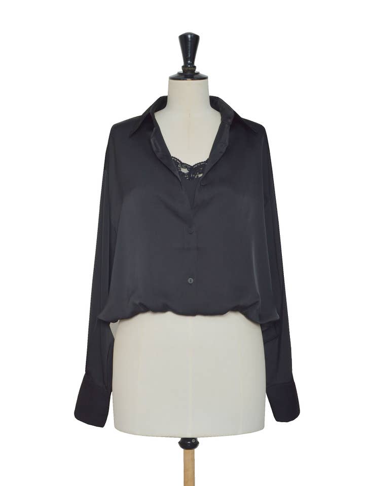 ELLI WHITE - Wholesale Blouse - Women's - Satin blouse with 2-in-1 effect and integrated lace camisole11