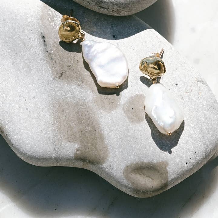 Goldeluxe Jewelry - Vente Boucles d'oreilles pendantes - Boucles d'oreilles nuage avec perle baroque2