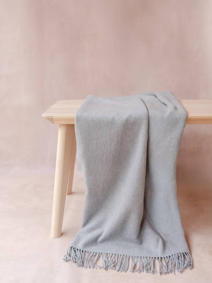 Piccola coperta in cachemire melange grigio chiaro per la vendita all'ingrosso da parte di TBCo