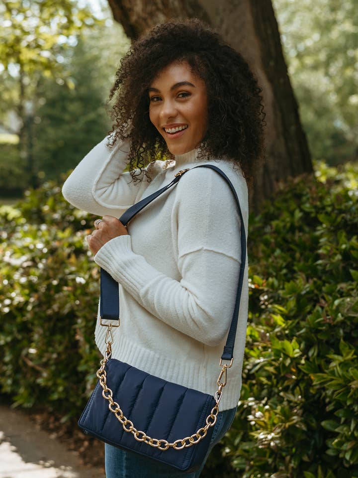 M2417 Lala Quilted Chain Crossbody for wholesale by Jen & Co.