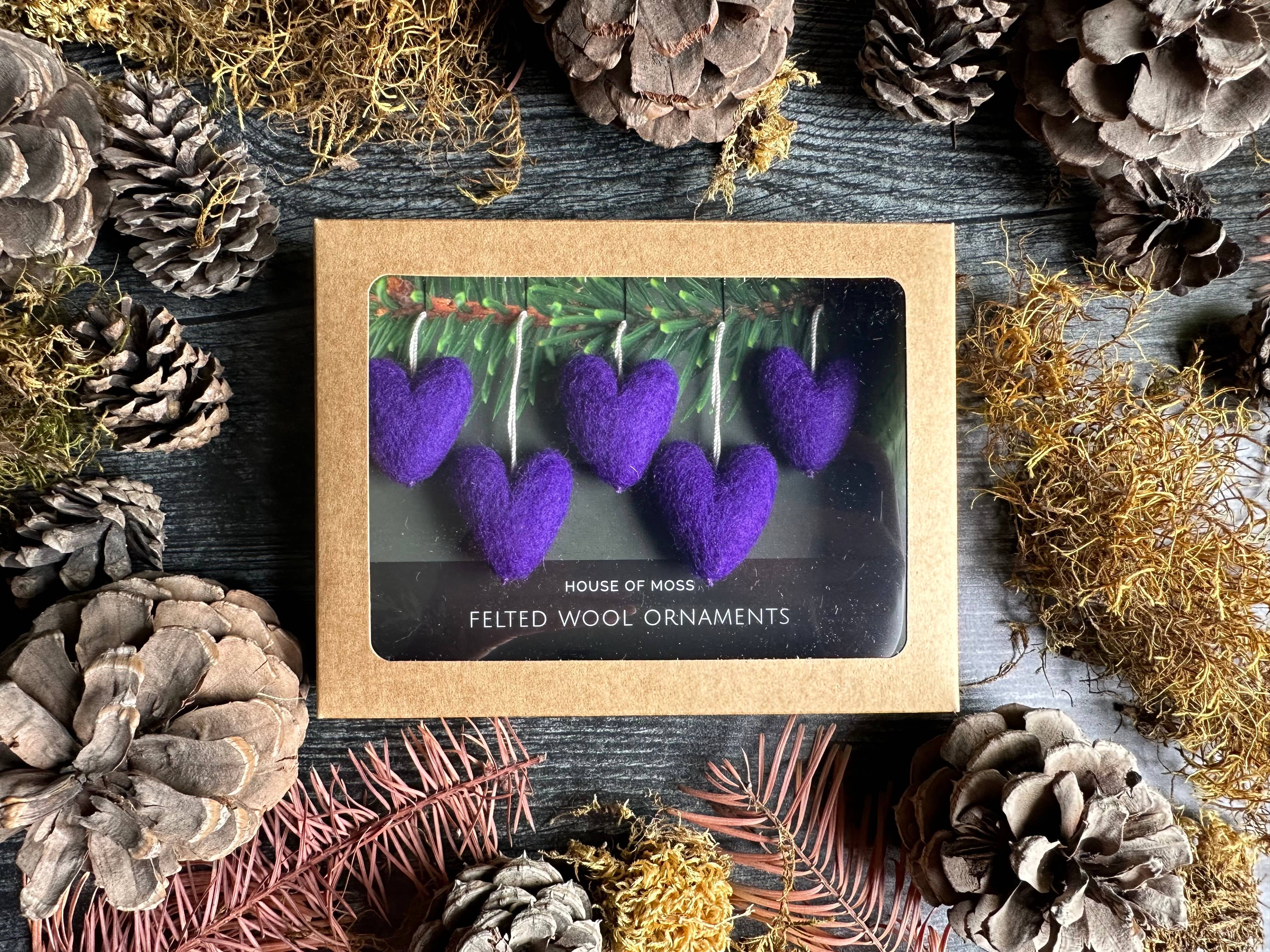 House of Moss – wholesale Ornament set – Heart Ornaments | Boxed Set of 5 Mini Wool Ornaments10
