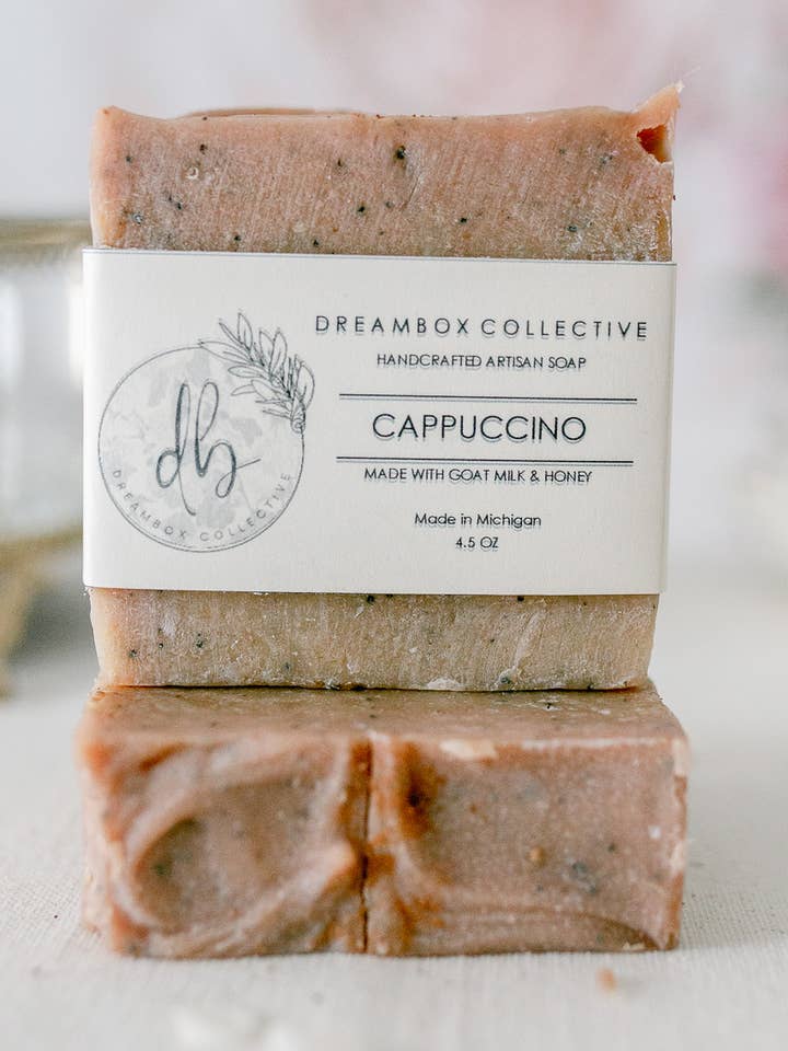 Cappuccino Soap | handgemachte Seife Ziegenmilch und Honig für den Großhandel von DreamBox Collective