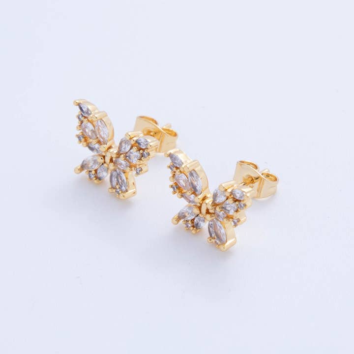 Boucles d'oreilles clous papillon au clair de lune en plaqué or 18K avec zirconium marquise transparent | AI397 pour la vente par Aim Eternal