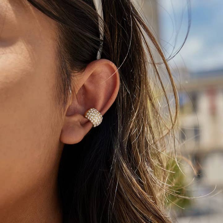 Manchette d'oreille No Manners pour la vente par Folie à Trois