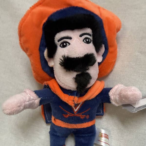 Mascotte en peluche des Cavaliers de Virginie pour la vente par Turnovers Inc